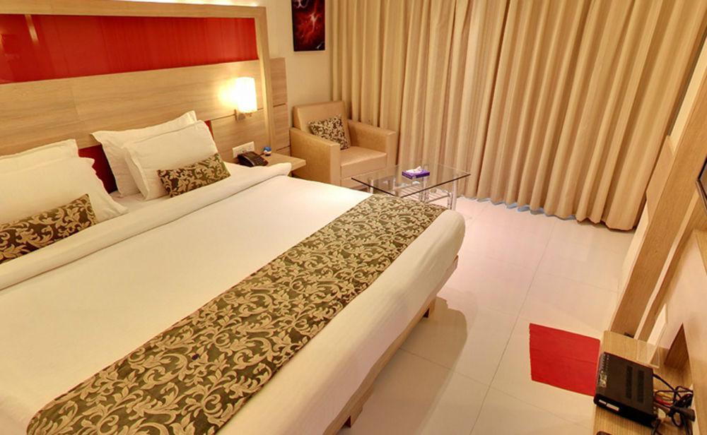 Hotel Galaxy Mumbai Exteriör bild